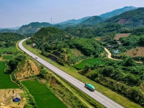 Hơn 7.600 tỷ đồng 'nâng đời' 121km cao tốc Nội Bài – Lào Cai lên 4 làn xe