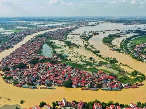 Hàng nghìn hộ dân ở Bắc Ninh bị cô lập, Chủ tịch tỉnh đến hiện trường