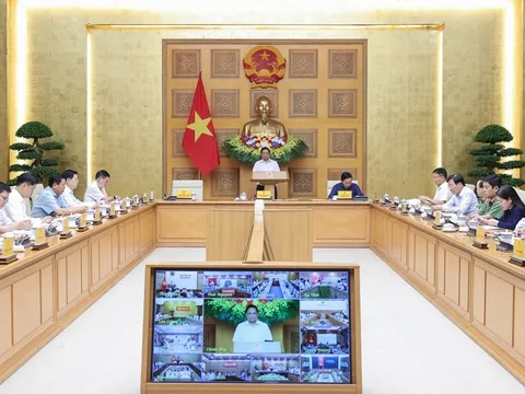 Thủ tướng: Không để người dân sống trong cảnh "màn trời chiếu đất"