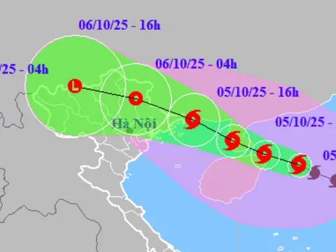 Bão số 11 Matmo giật cấp 15, ảnh hưởng tới đất liền nước ta từ đêm nay