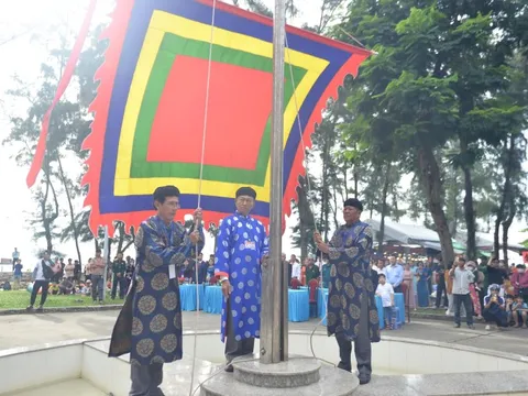 Lễ Thượng Kỳ trang nghiêm mở màn lễ hội Nghinh Ông Cần Giờ 2025