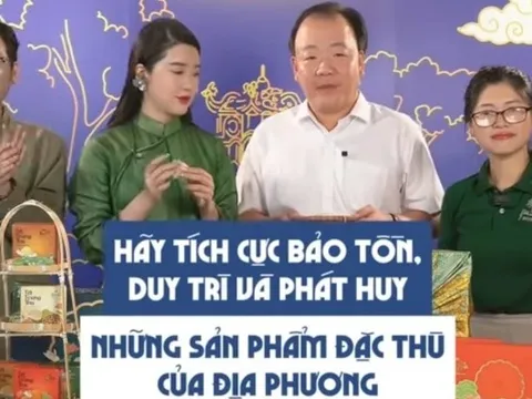 Cục trưởng livestream bán bánh trung thu