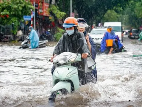 Bão số 11 suy yếu thành áp thấp nhiệt đới, Hà Nội đề phòng giông lốc, gió mạnh