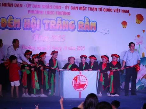 Phường Long Trường tổ chức "Đêm hội Trăng rằm - Vui Tết Trung thu" năm 2025
