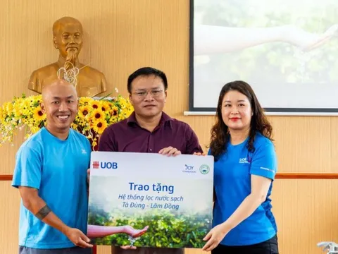 Trao tặng hệ thống lọc nước cho xã Tà Đùng