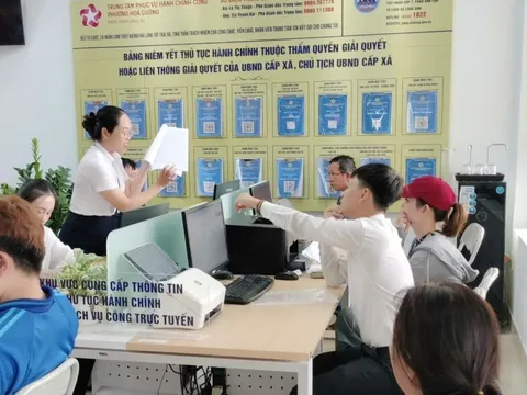 Người dân đến xã phường ở Đà Nẵng làm việc được phục vụ đồ ăn nhẹ, Wifi, nước uống miễn phí