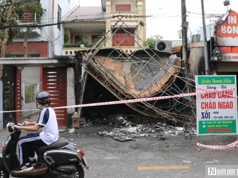 Cửa hàng quần áo cháy dữ dội sau tiếng nổ lớn, 1 người tử vong