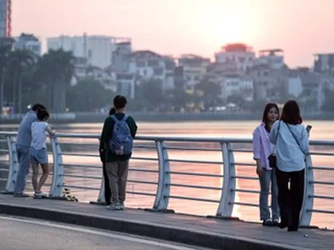 Dự báo thời tiết 9/10/2025: Miền Bắc vẫn có mưa rào, Hà Nội nắng đến 33 độ