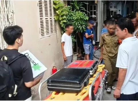 Cháy nhà 4 tầng ở trong ngõ, 5 người tử vong