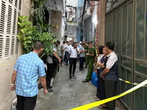 Vụ cháy 5 người chết ở Hà Nội: Hàng xóm kể chi tiết 2 xe máy bốc cháy, phun lửa