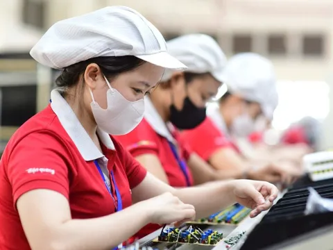 Công - tư đồng kiến quốc