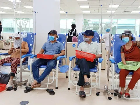 Ung thư tự thuật - Tôi đã không dừng chiến đấu - Kỳ 2: Bên cửa tử