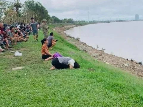 Thông tin mới vụ bố ôm 2 con nhỏ nhảy xuống sông tự tử