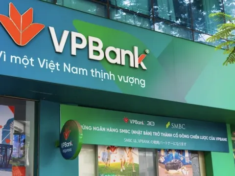 Một ngân hàng lãi kỷ lục, thu nhập bình quân nhân viên mua được hơn 2 chỉ vàng/tháng