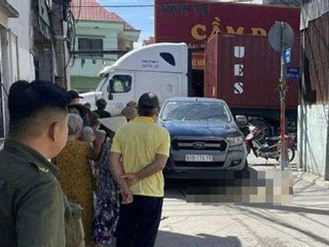 Va chạm với xe bán tải, cụ bà khuyết tật 79 tuổi tử vong thương tâm