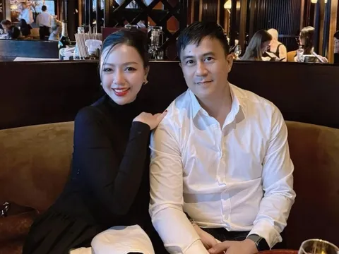 Băng Di được bạn trai Việt kiều cầu hôn