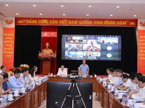 Bộ trưởng Bộ GD&ĐT nói về việc chuẩn bị một số sách giáo khoa thống nhất