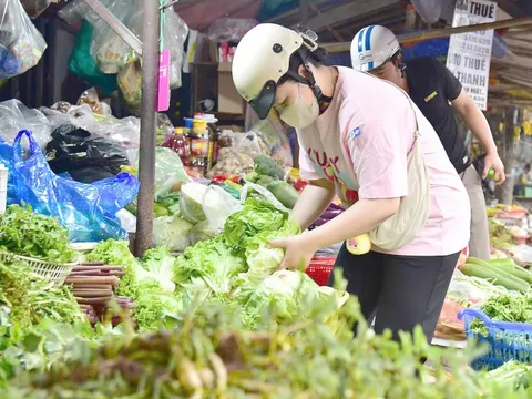 Mức giảm trừ mới: nhẹ gánh thuế, nhưng chưa đủ 'đuổi kịp' chi phí