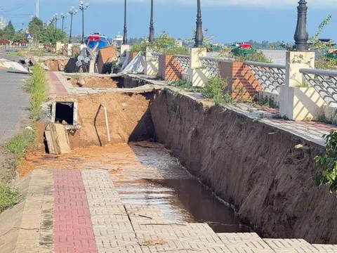 Đồng Tháp khẩn cấp xây 2 công trình chống sạt lở bờ sông Tiền