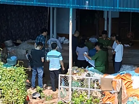 Con gái bàng hoàng phát hiện cha, mẹ thương vong tại khu vực xưởng may