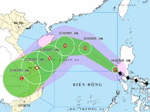 Bão Fengshen chính thức trở thành bão số 12, không khí lạnh bắt đầu tràn về