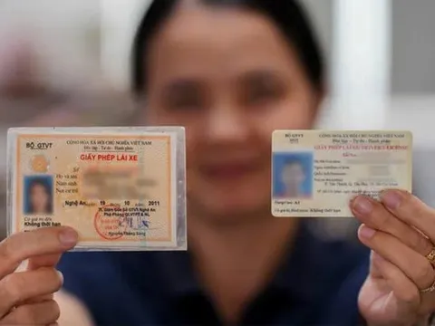 Công an Hà Nội nêu lý do nên đổi Giấy phép lái xe giấy bìa sang Thẻ nhựa PET