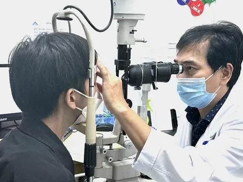 Tin tức sáng 22-10: 5 triệu trẻ em Việt bị cận, loạn thị; Ủy ban Chứng khoán có 2 lãnh đạo mới