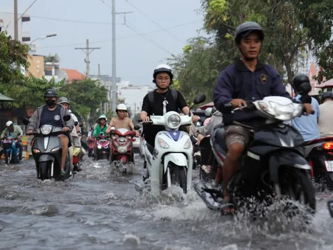 Cảnh báo triều cường gây ngập ở TP HCM
