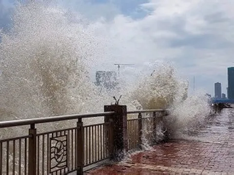 Bão số 12: Danh sách hơn 100 xã, phường Quảng Trị - Quảng Ngãi nguy cơ ngập lụt, sạt lở