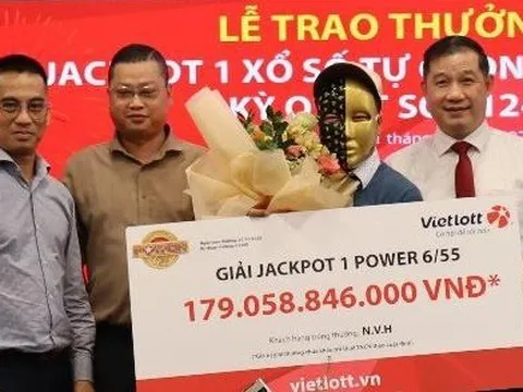 Thầy giáo ở Đà Nẵng trúng vé số độc đắc của Vietlott hơn 179 tỉ đồng