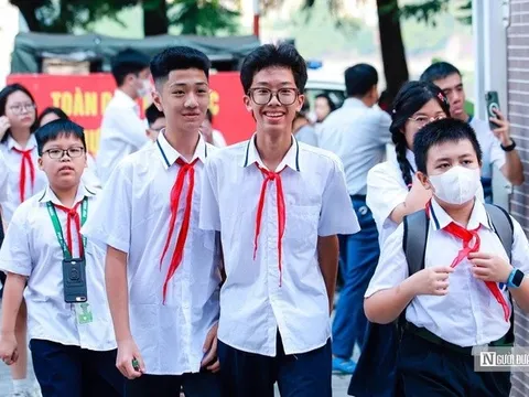 Đề xuất bỏ bằng tốt nghiệp THCS, quy định 1 bộ SGK thống nhất toàn quốc