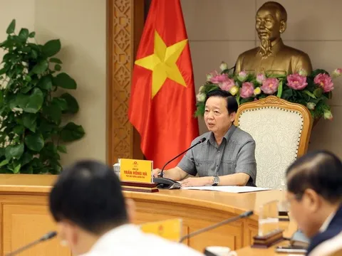 Bão số 12 Fengshen gây mưa rất to ở miền Trung, mỗi hộ dân cần có "túi sinh tồn"