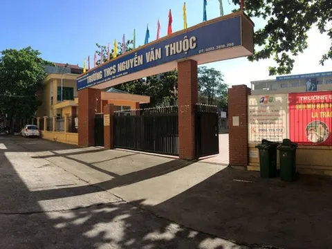 Hiệu trưởng mất chức vì sửa điểm từ yếu lên giỏi