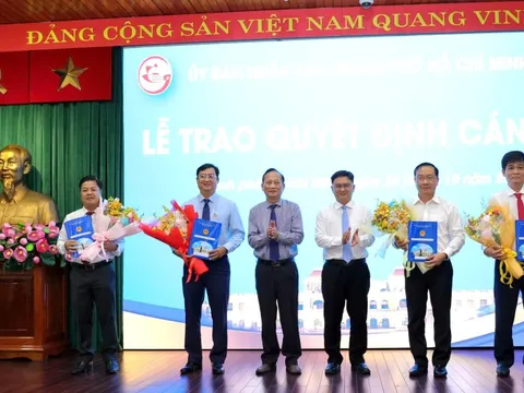 UBND TP HCM bổ nhiệm lãnh đạo Công ty Công viên Cây xanh và Thanh niên xung phong