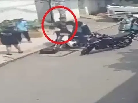 Gia đình trình báo 2 học sinh lớp 10 bị nam thanh niên đánh tới tấp ở phường Thủ Đức