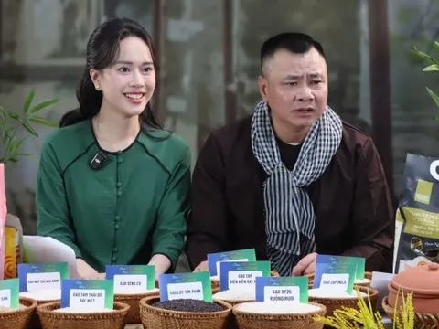 Nghệ sĩ Tự Long livestream bán nông sản, khách chốt đơn 6 tấn gạo ST25