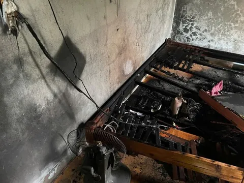 Điện thoại phát nổ, ngôi nhà ở Quảng trị bùng cháy