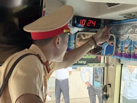 Cục trưởng CSGT kêu gọi tài xế xe khách, ô tô tải phản ánh bất cập về giao thông