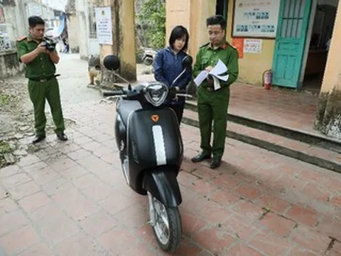 Tra VNeTraffic bất ngờ thấy vẫn đứng tên xe đã bán từ lâu, giải quyết thế nào?