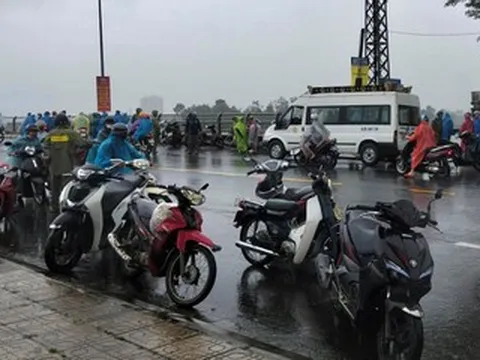 Người phụ nữ bị gió thổi xuống vực tử vong