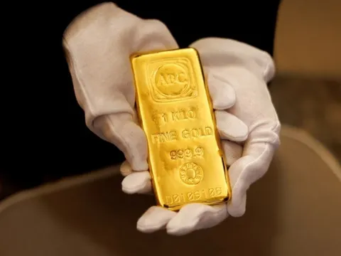 Giá vàng tăng, lương thưởng chuyên gia giao dịch vàng cũng 'đỉnh nóc'