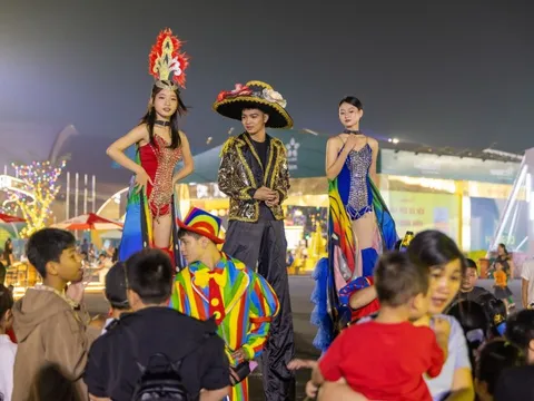 Hội chợ Mùa thu 2025: Ăn ngon, chơi chất, chill tới bến ở ‘trái tim mùa thu’ VEC