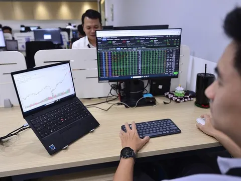 Chứng khoán bùng nổ, nhiều công ty thu nghìn tỉ từ cho vay margin