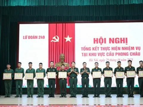 5 triệu lượt người qua sông an toàn bằng cầu phao do đơn vị công binh vận hành