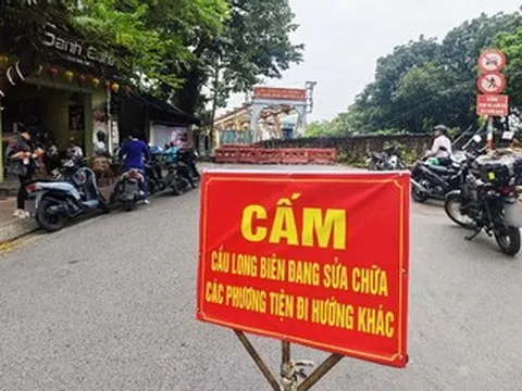 Cấm làn đường dành cho xe thô sơ trên cầu Long Biên trong 61 ngày