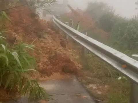 Đèo Đại Ninh sạt lở nghiêm trọng, giao thông nối Phan Thiết - Đà Lạt tê liệt