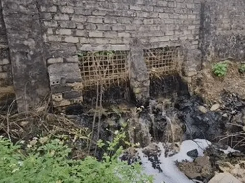 Phát lộ dòng nước đen bí ẩn bủa vây dân sống gần 'thung lũng ám ảnh' ở Ninh Bình