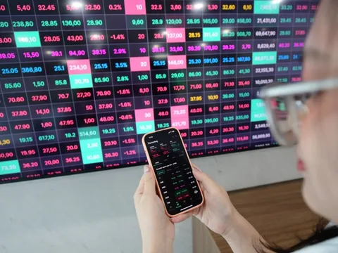 Một công ty chứng khoán bị kiểm soát đặc biệt 4 tháng, phải ngừng cho vay margin