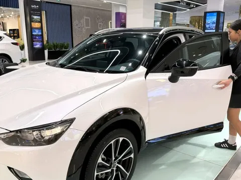 Thị trường ô tô hybrid: 'Nín thở' trước ngày giảm thuế, mức giảm có thể cả trăm triệu đồng