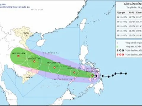 Tâm bão Kalmaegi có thể trải rộng Quảng Ngãi - Đắk Lắk, đổ bộ rất mạnh